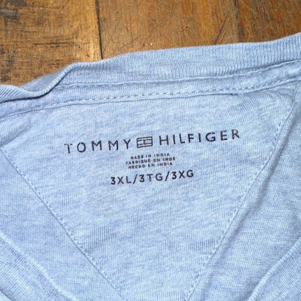 Tommy Hilfiger Tee Shirt Mens 3XL Blue Solid Chest Pocket Short Sleeve Crew Neck - Picture 3 of 7